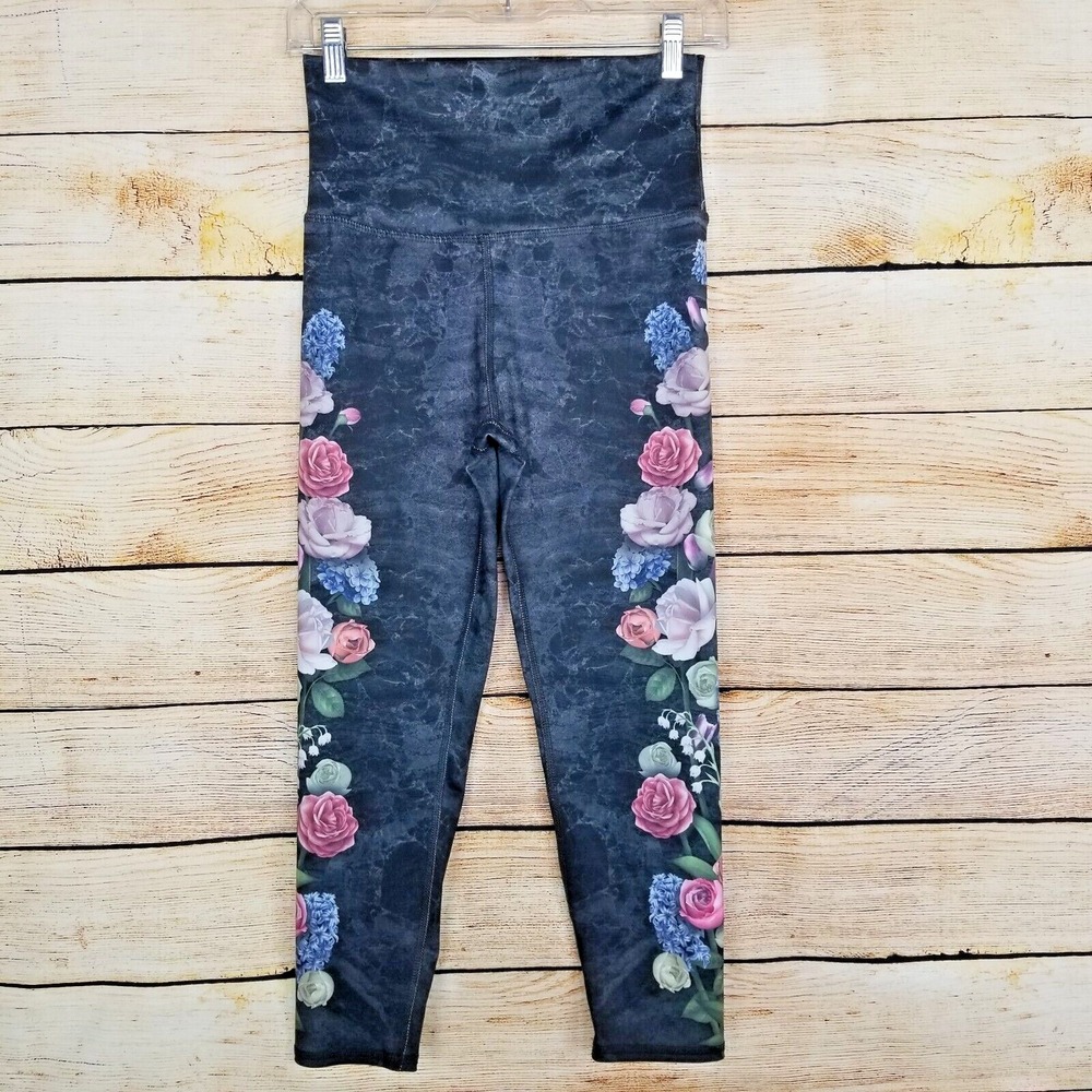 Evolution and Creation Leggings Size‎ S Capri High Rise Black Marble Swirl Roses